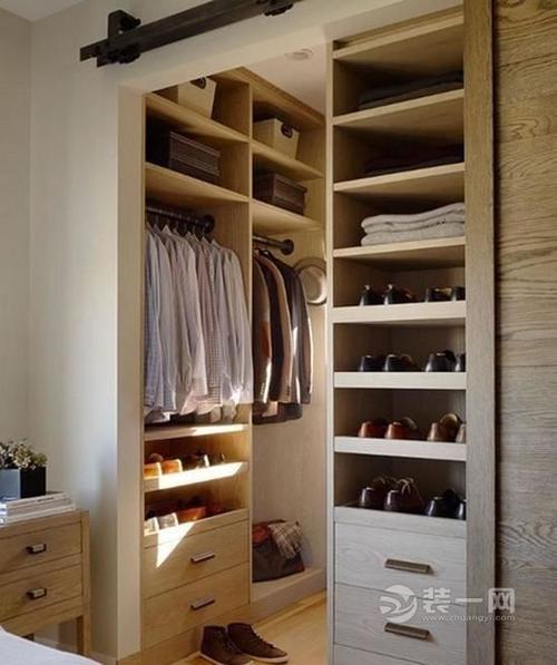 装修储存家具
