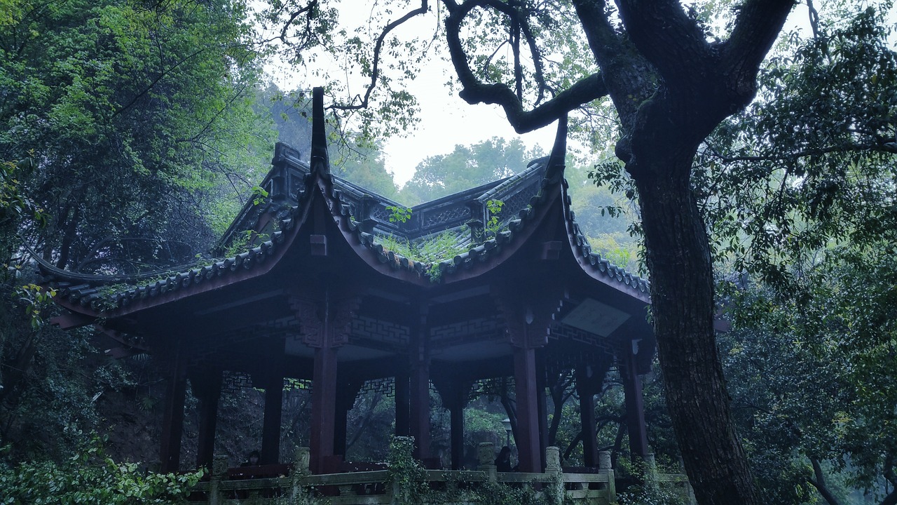 探秘清明，穿越千年的祭祖文化——清明节的起源与深沉意义