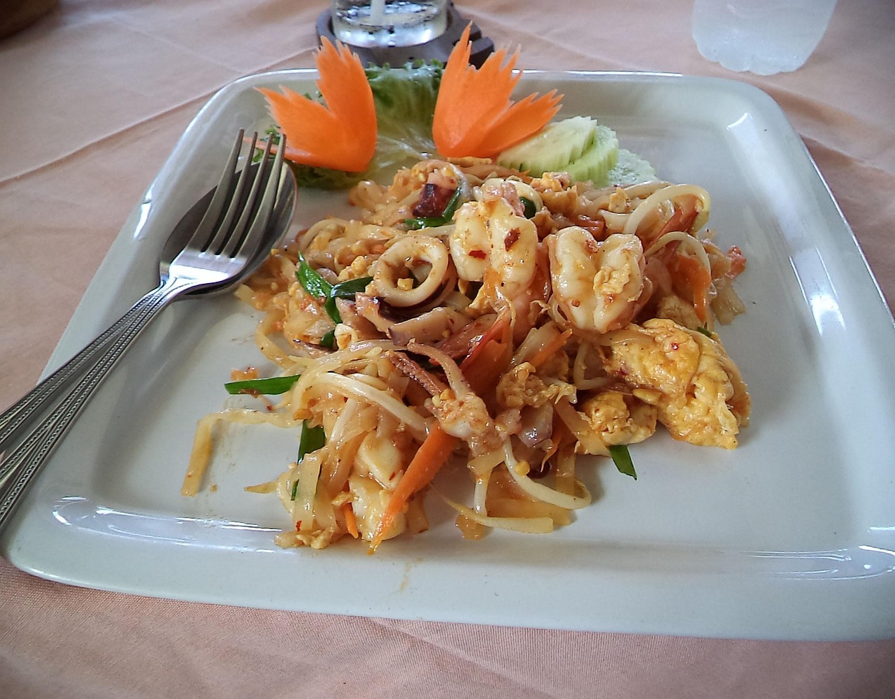 美食探索家头像，味蕾之旅的个性化名片